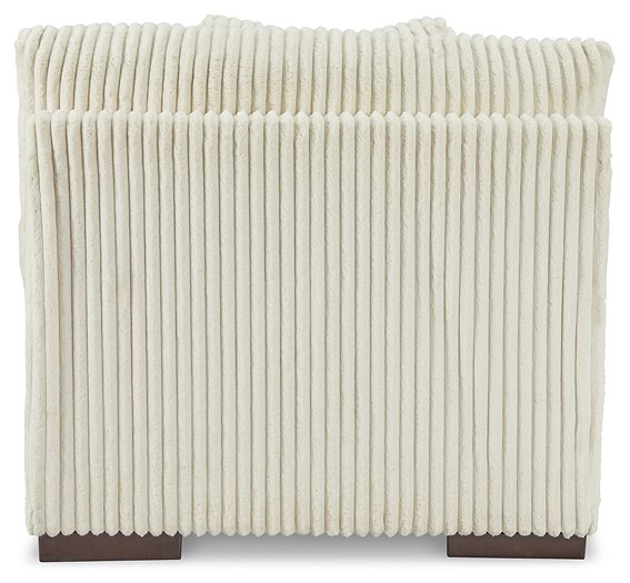 Lindyn Sectional - In Home Furniture (San Antonio, TX)