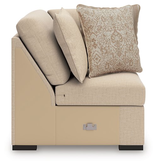 LadyMae Sectional with Chaise - In Home Furniture (San Antonio, TX)