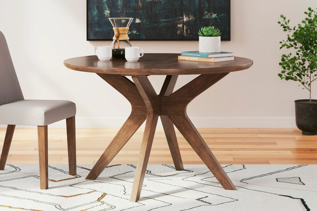 Lyncott Dining Room Set - In Home Furniture (San Antonio, TX)