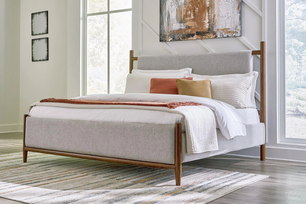 Lyncott Bedroom Set - In Home Furniture (San Antonio, TX)