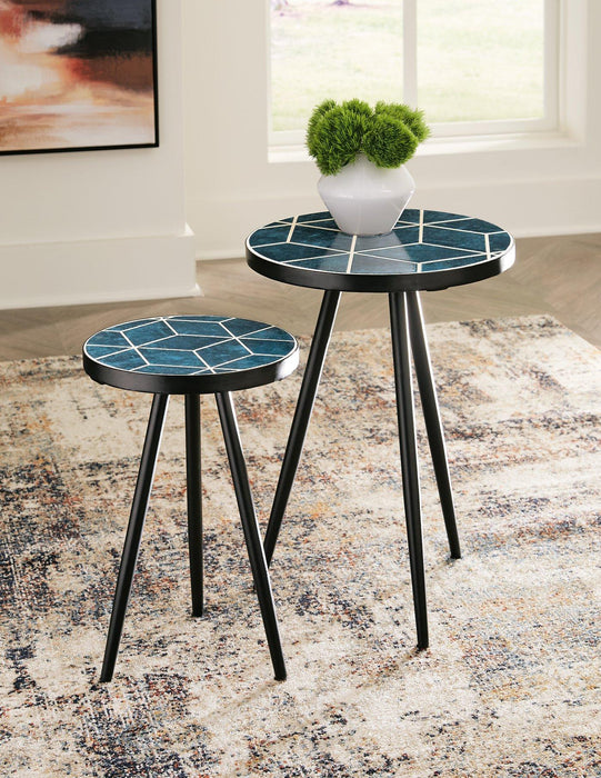 Clairbelle Accent Table (Set of 2)