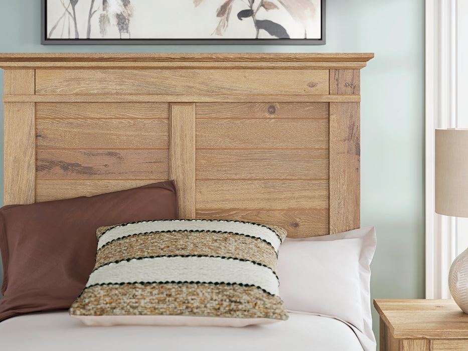 Makidern Bed - In Home Furniture (San Antonio, TX)