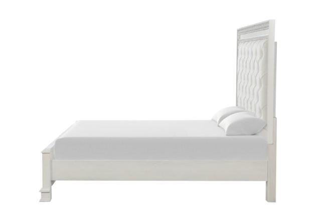 Stella Mia 4 Pc 5 Pc Queen Bedroom Set White - In Home Furniture (San Antonio, TX)