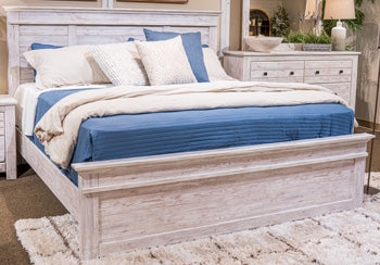 Makidern Bed - In Home Furniture (San Antonio, TX)