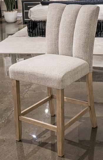 Larawyn Counter Height Barstool - In Home Furniture (San Antonio, TX)