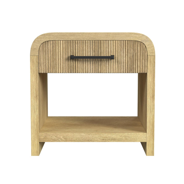 Ridgemont End Table with USB in Natural