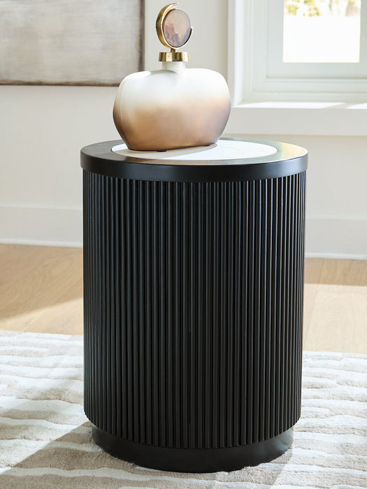 Grayman End Table - In Home Furniture (San Antonio, TX)