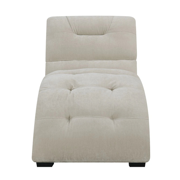 Dominick Chaise in Amigo