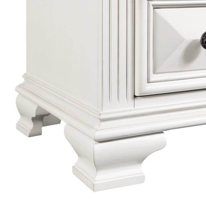 Calloway Chest Antique White Color